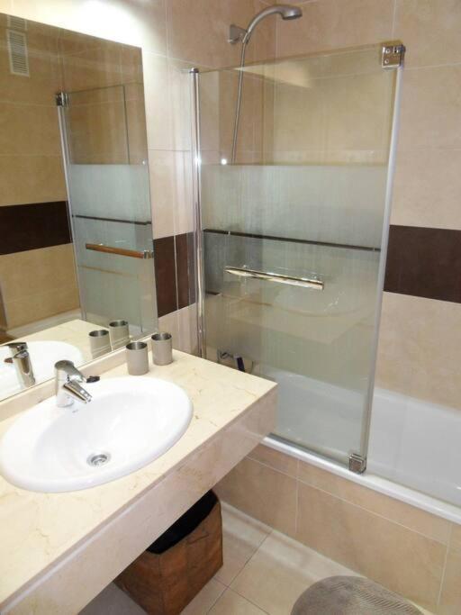 Modern 1 Bedroom Apartment, In La Cala De Mijas Esterno foto